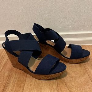 American Eagle Open-toe Wedges